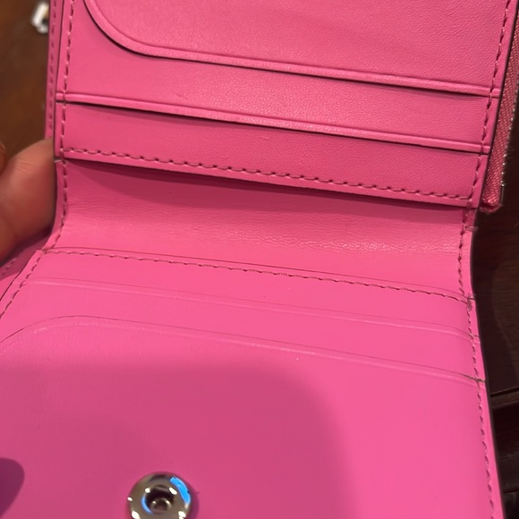 Pink wallet - Picture 2 of 8